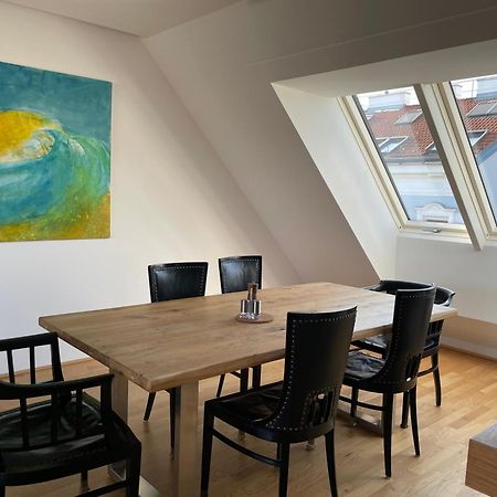 Rooftop Terrace- Panoramablick Ueber Wien Apartment Luaran gambar